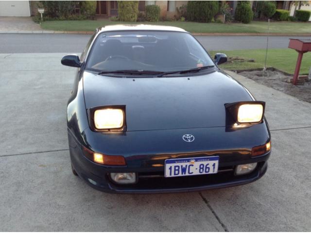 TOYOTA MR2 