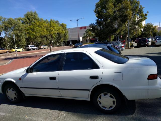 2000 Toyota Camry Sedan