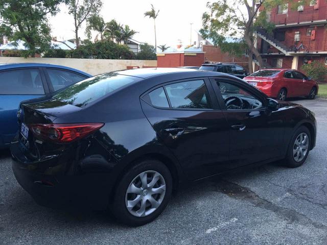 2014Mazda 3, 29,000+ 