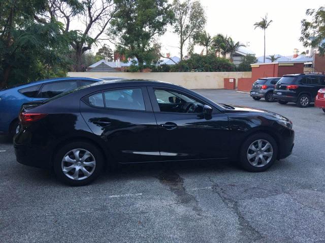 2014Mazda 3, 29,000+ 