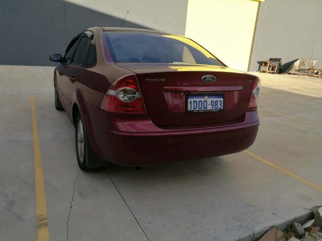 Ford focus LX 2006 $4300