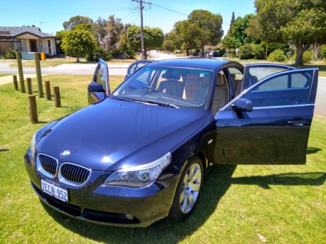 2006 BMW 530i luxury car