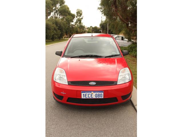 2004 FORD FIESTA