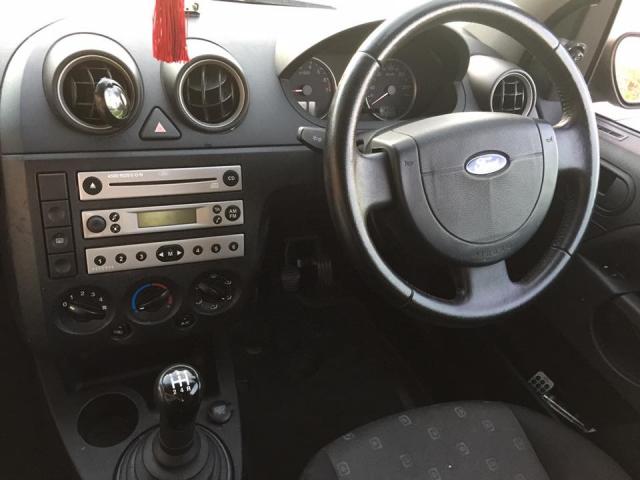 2004 Ford Fiesta ʡС܇