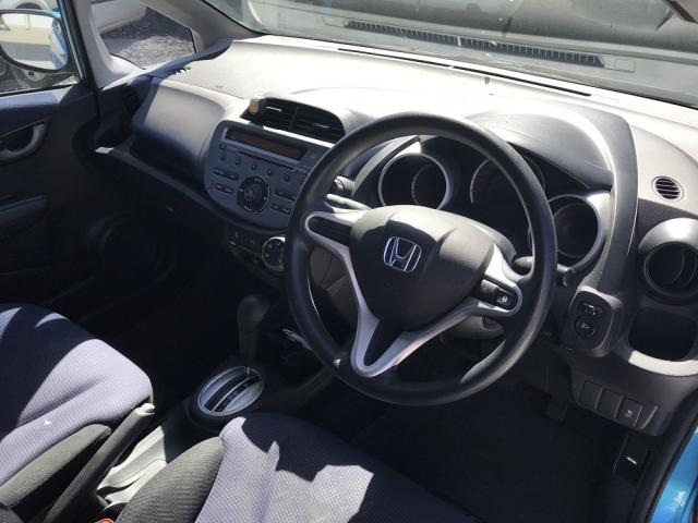 2011honda Jazz, Զ8