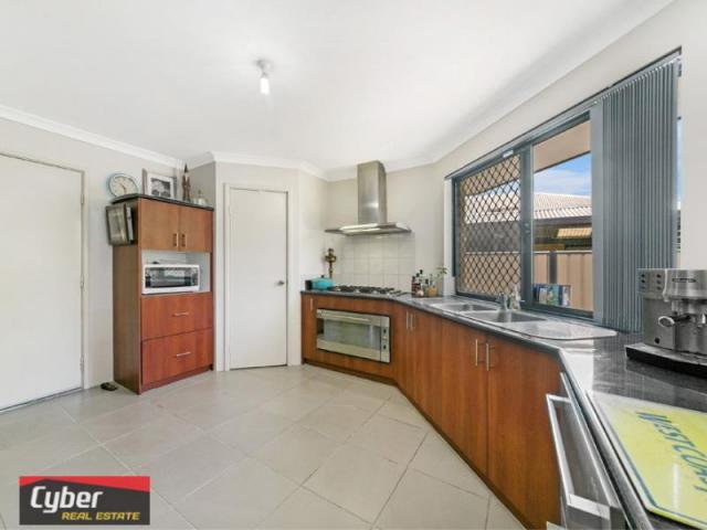 Wattle Grove$560000-CY027